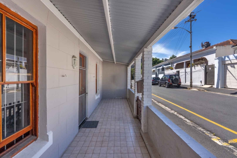 2 Bedroom Property for Sale in Green Point Western Cape